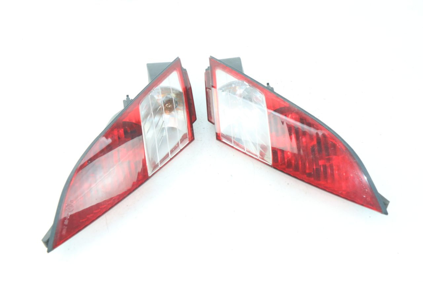 photo de ACHTERLICHT PEUGEOT SATELIS 125 (2006 - 2009) - Hoofdaanzicht