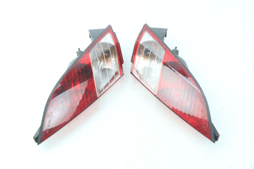 photo de ACHTERLICHT PEUGEOT SATELIS 125 (2006 - 2009) - Detail van het onderdeel