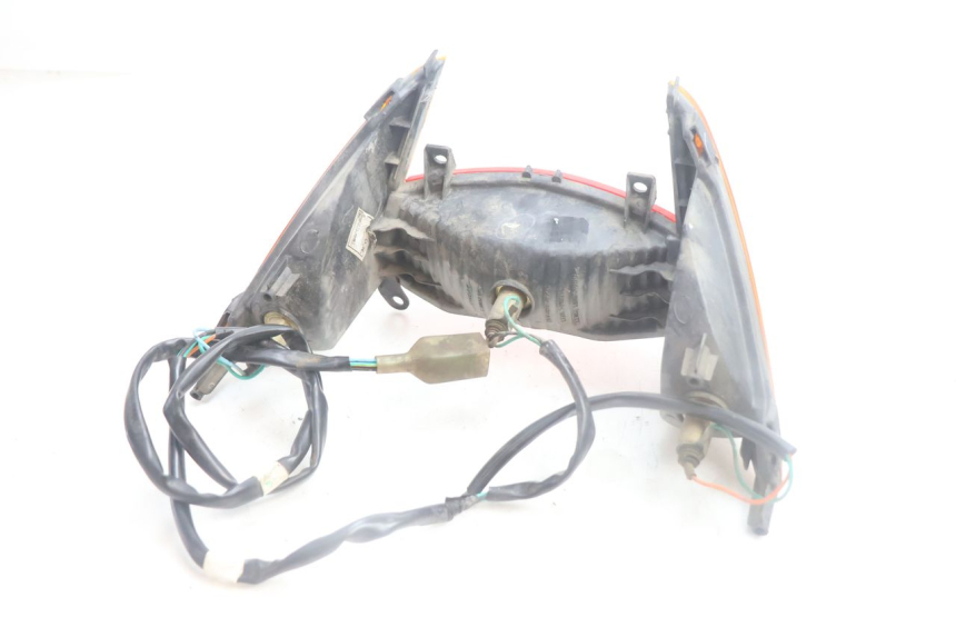 photo de ACHTERLICHT HONDA SCV LEAD 100 (2003 - 2007) - Technische close-up