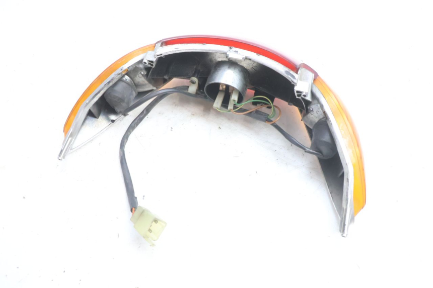photo de ACHTERLICHT HONDA SH 125 (2001 - 2003) - Bevestigingspunten