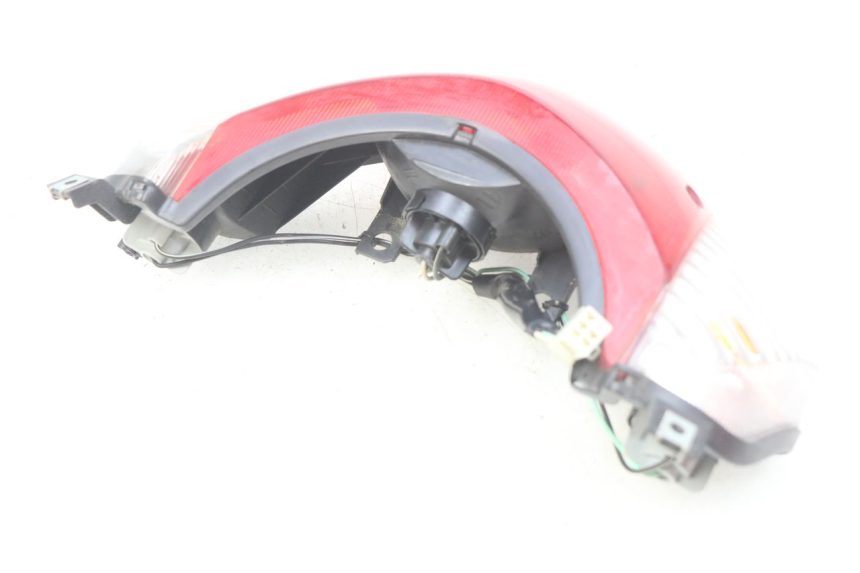 photo de ACHTERLICHT SUZUKI SIXTEEN 125 (2008 - 2010) - Bevestigingspunten