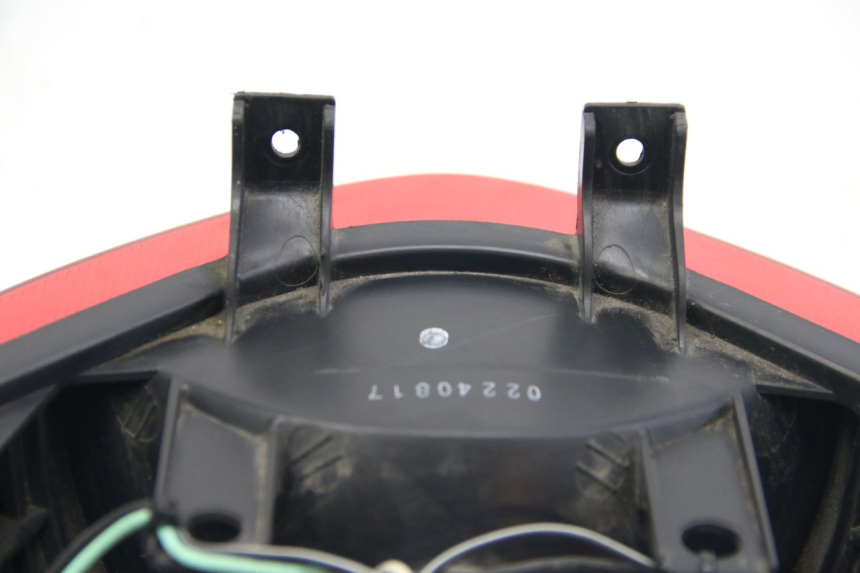 photo de ACHTERLICHT SUZUKI SIXTEEN 125 (2008 - 2010) - Productaanzicht