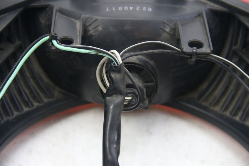 photo de ACHTERLICHT SUZUKI SIXTEEN 125 (2008 - 2010) - Markeringen en referenties