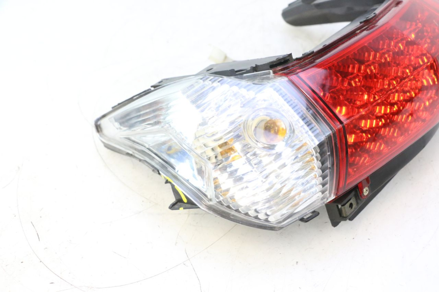photo de ACHTERLICHT RAZZO STEED 125 (2012 - 2018) - Detail van het onderdeel
