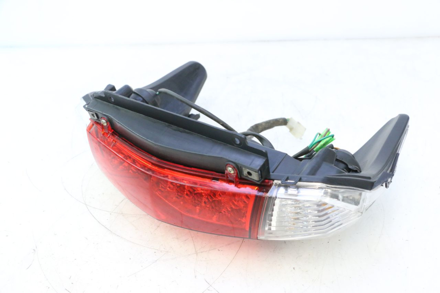 photo de ACHTERLICHT RAZZO STEED 125 (2012 - 2018) - Staat van het oppervlak