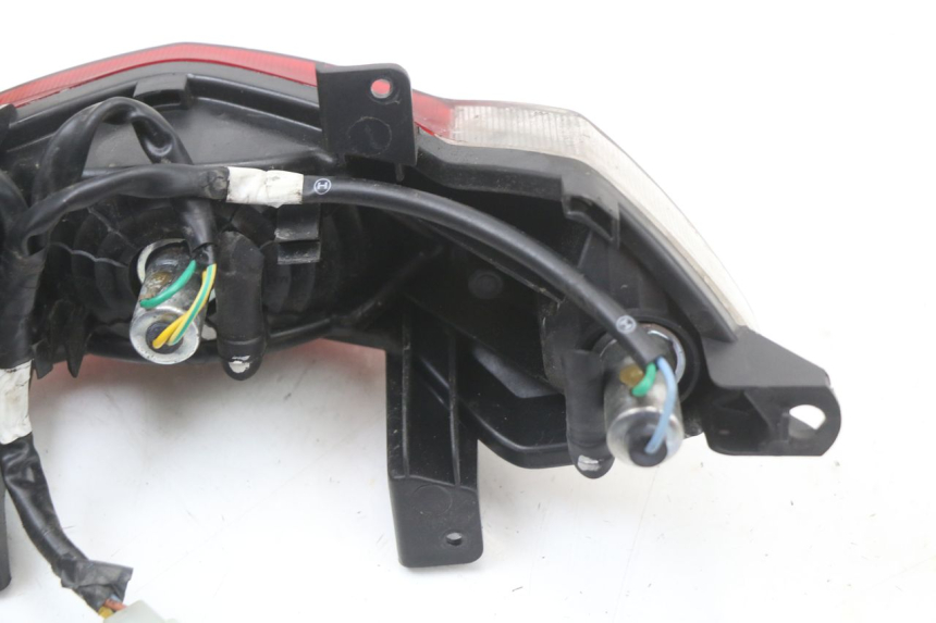 photo de ACHTERLICHT PEUGEOT STREETZONE I 2T 50 (2018 - 2020) - Bevestigingspunten