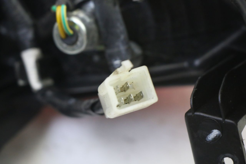 photo de ACHTERLICHT PEUGEOT STREETZONE I 2T 50 (2018 - 2020) - Gecontroleerd onderdeel