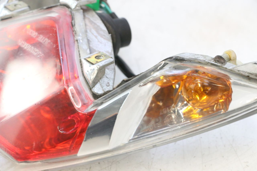 photo de ACHTERLICHT KYMCO SUPER 8 2T 50 (2007 - 2013) - Zoom op componenten