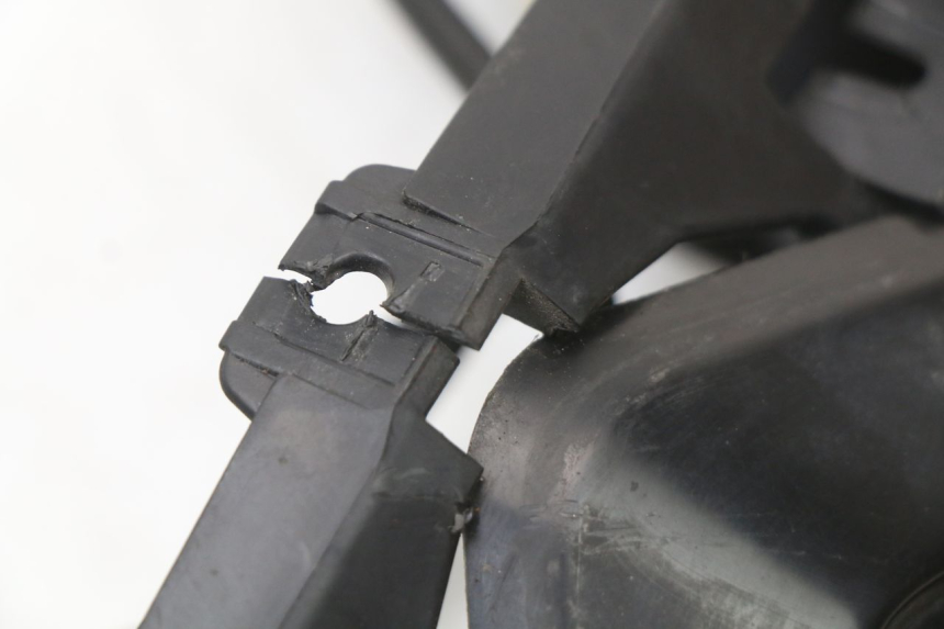 photo de ACHTERLICHT KYMCO SUPER 8 4T 50 (2021 - 2024) - Bevestigingspunten