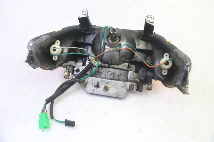 photo de ACHTERLICHT SUKIDA TOP 1 50 (2003 - 2010) - Bevestigingspunten