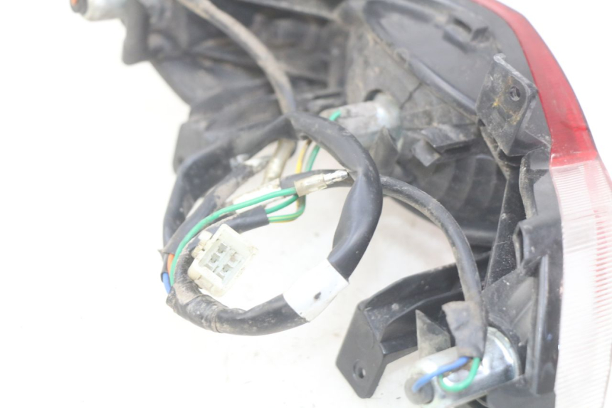 photo de ACHTERLICHT PEUGEOT TWEET 4T 50 (2010 - 2014) - Zoom op gebruiksstaat