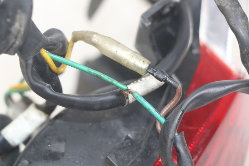 photo de ACHTERLICHT PEUGEOT TWEET 4T 50 (2018 - 2022) - Detail van het onderdeel