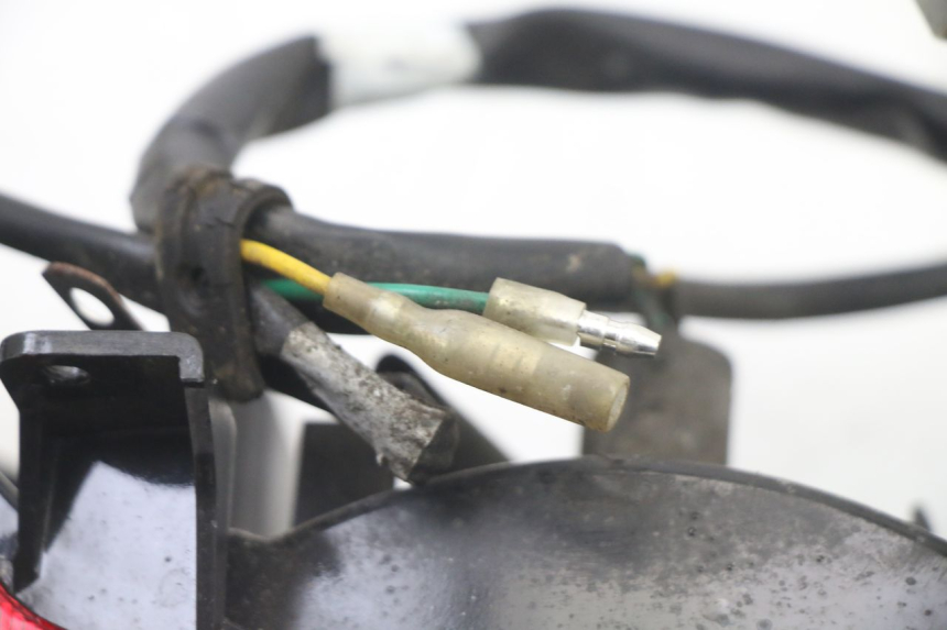 photo de ACHTERLICHT PEUGEOT TWEET 4T 50 (2018 - 2022) - Bevestigingspunten