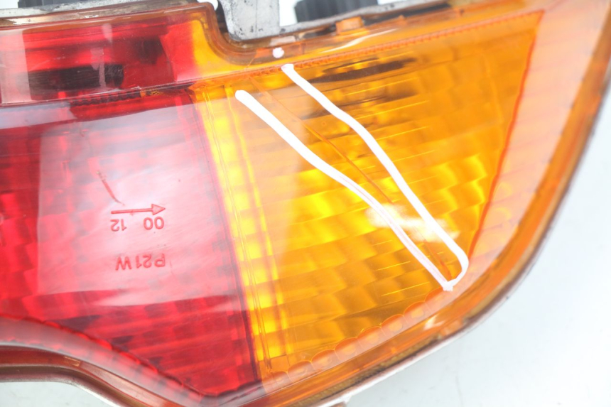 photo de ACHTERLICHT SUZUKI UH BURGMAN 125 (2002 - 2006) - Bevestigingspunten