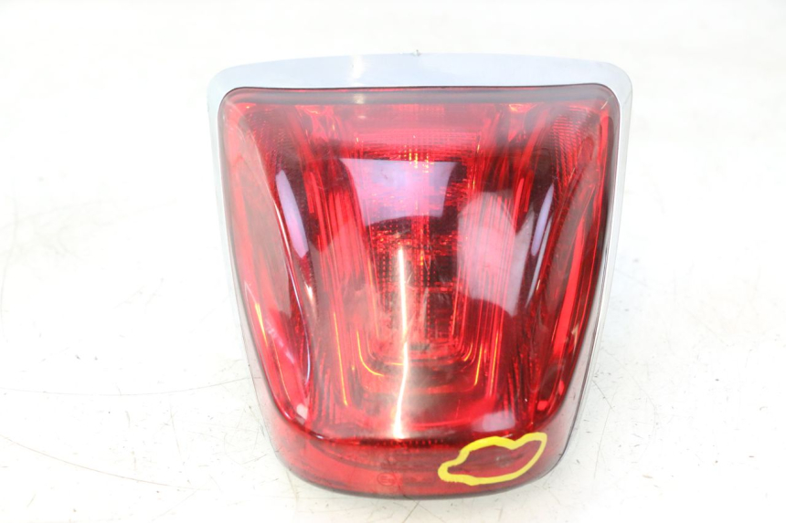photo de ACHTERLICHT PIAGGIO VESPA PRIMAVERA 2T 50 (2013 - 2018) - Hoofdaanzicht
