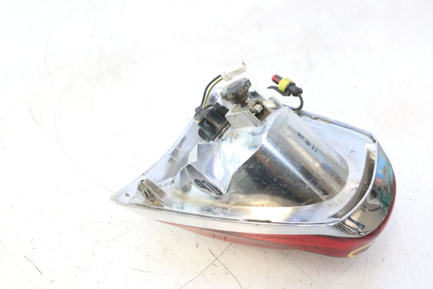 photo de ACHTERLICHT PIAGGIO VESPA PRIMAVERA 2T 50 (2013 - 2018) - Productaanzicht