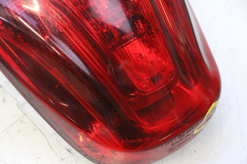 photo de ACHTERLICHT PIAGGIO VESPA PRIMAVERA 2T 50 (2013 - 2018) - Detailaanzicht