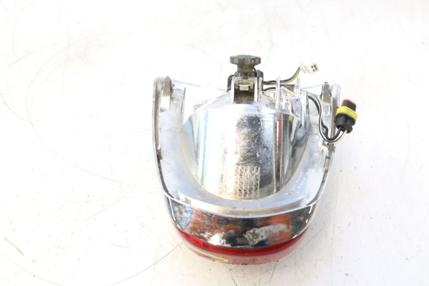photo de ACHTERLICHT PIAGGIO VESPA PRIMAVERA 2T 50 (2013 - 2018) - Staat van het oppervlak