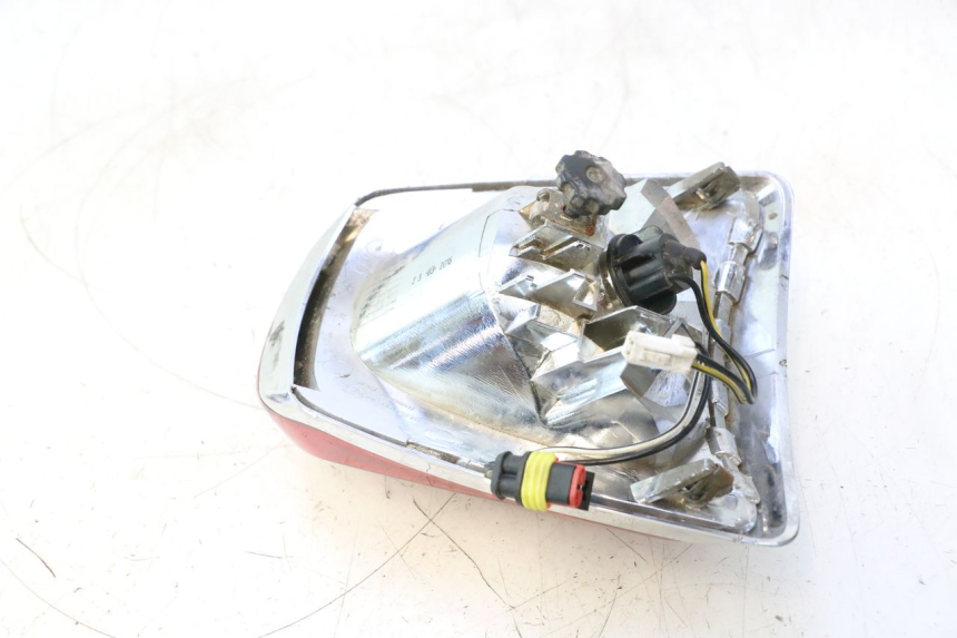 photo de ACHTERLICHT PIAGGIO VESPA PRIMAVERA 2T 50 (2013 - 2018) - Gecontroleerd onderdeel