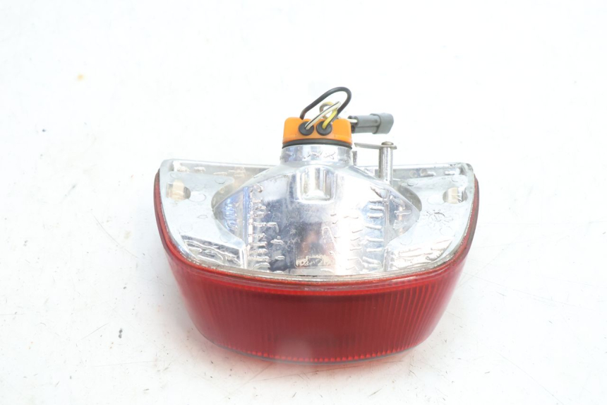 photo de ACHTERLICHT PIAGGIO VESPA S 2T 50 (2007 - 2014) - Bevestigingspunten