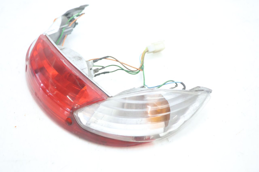 photo de ACHTERLICHT PEUGEOT VIVACITY 50 (1998 - 2003) - Zoom op gebruiksstaat