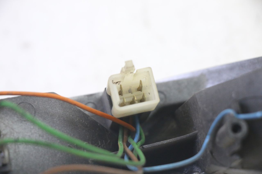 photo de ACHTERLICHT PEUGEOT VIVACITY 100 (1999 - 2008) - Staat van het oppervlak