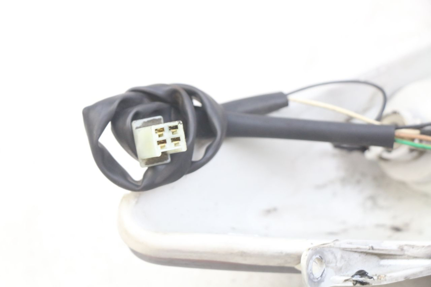 photo de ACHTERLICHT YAMAHA XMAX X-MAX 125 (2006 - 2009) - Staat van het oppervlak