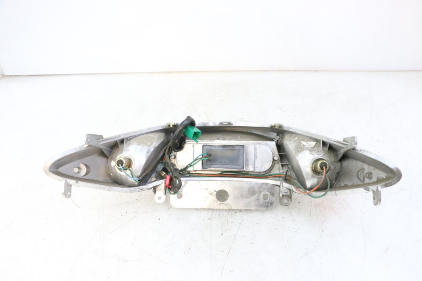 photo de ACHTERLICHT KYMCO XCITING 500 (2007 - 2010) - Bevestigingspunten