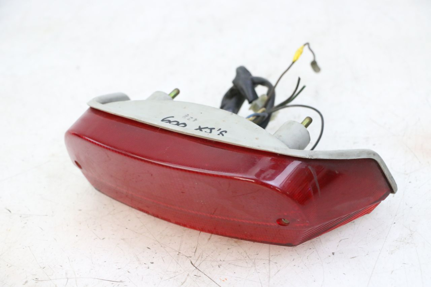 photo de ACHTERLICHT YAMAHA XJN DIVERSION 600 (2000 - 2003) - Markeringen en referenties