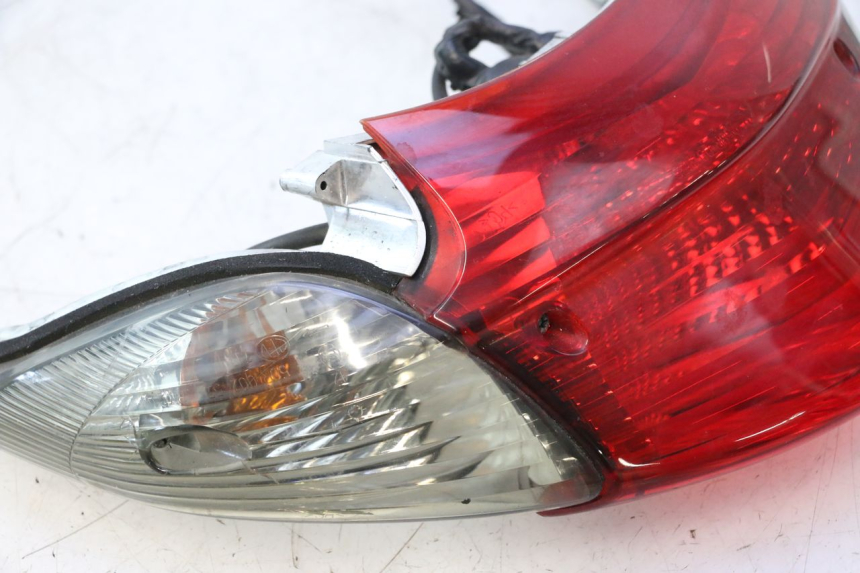photo de ACHTERLICHT HONDA XLV VARADERO 125 (2007 - 2012) - Kenmerkende details