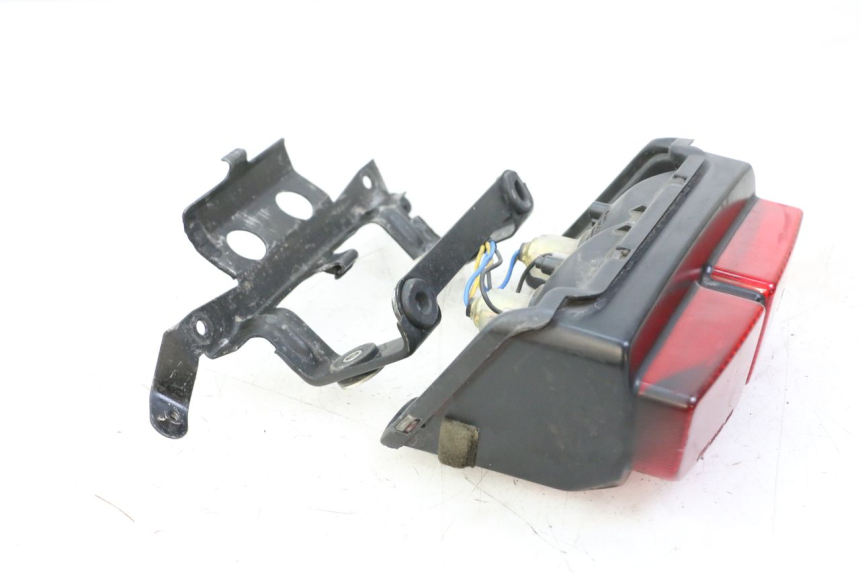 photo de ACHTERLICHT YAMAHA FZS FAZER 600 (2001 - 2003) - Andere kijkhoek