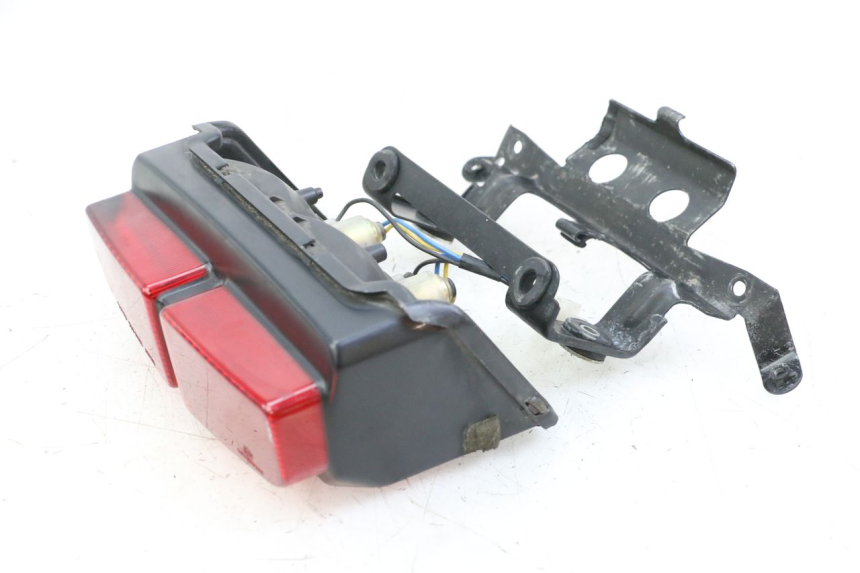 photo de ACHTERLICHT YAMAHA FZS FAZER 600 (2001 - 2003) - Technische close-up