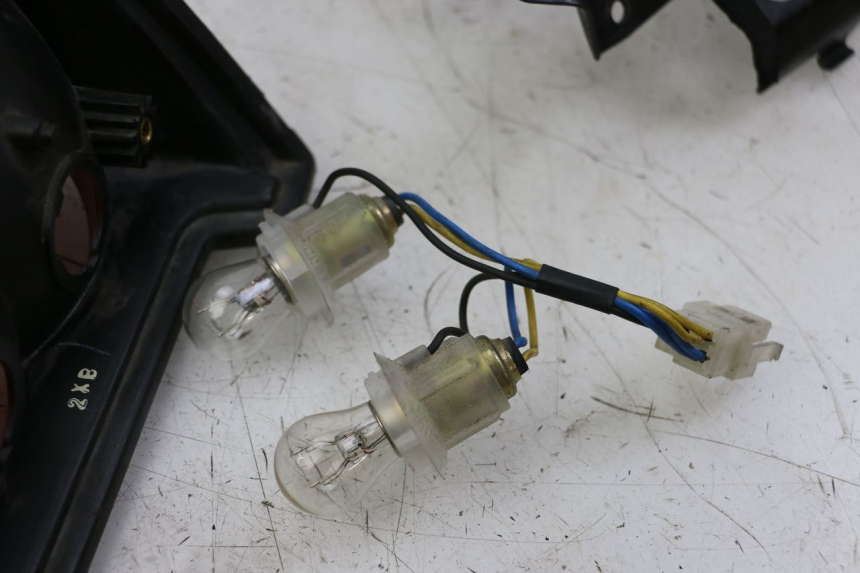 photo de ACHTERLICHT YAMAHA FZS FAZER 600 (2001 - 2003) - Overzicht