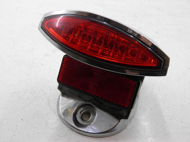 photo de ACHTERLICHT YAMASAKI YM50QT-N3 RETRO 50 (2012 - 2014) - Hoofdaanzicht