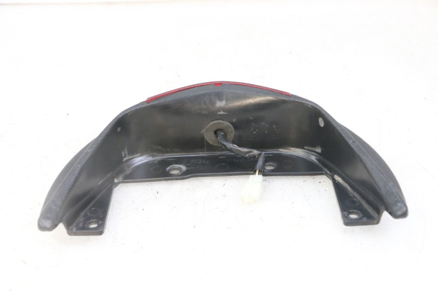 photo de ACHTERLICHT PIAGGIO ZIP 4T 50 (2018 - 2020) - Bevestigingspunten