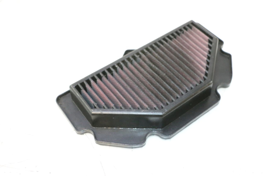 photo de LUCHTFILTER SUZUKI GSR 600 (2005 - 2012) - Detail van het onderdeel