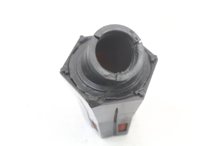 photo de LUCHTFILTER PEUGEOT KISBEE 2T 50 (2010 - 2017) - Bevestigingspunten