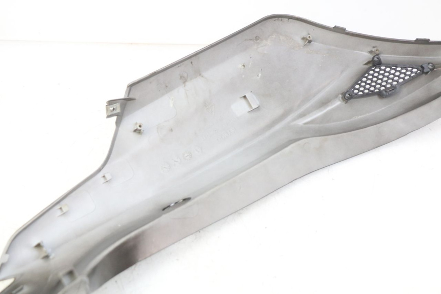 photo de RECHTER ACHTERZIJDE KYMCO AGILITY 16+ 4T 50 (2018 - 2023) - Kenmerkende details