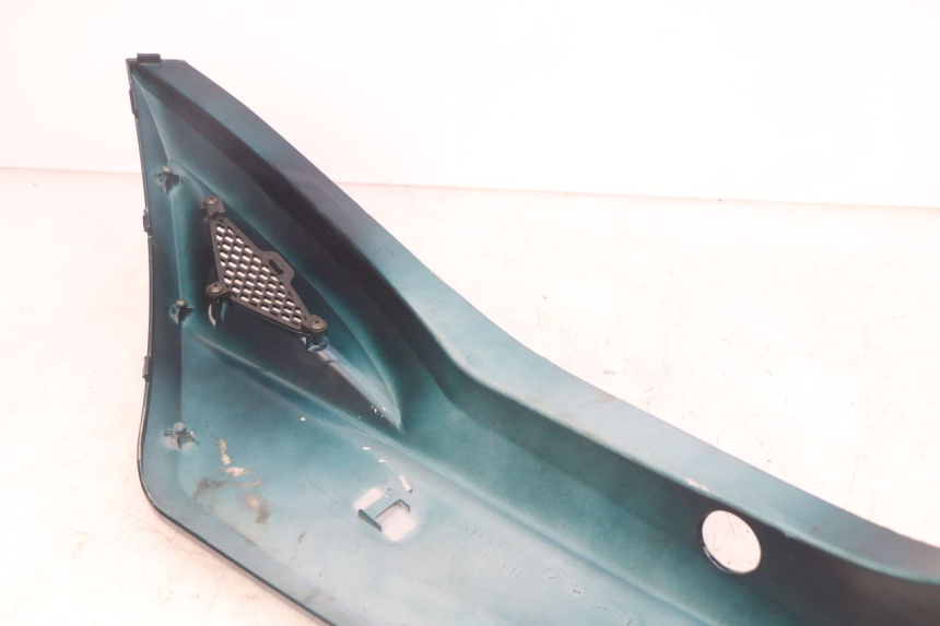 photo de RECHTER ACHTERZIJDE KYMCO AGILITY 16+ 4T 50 (2018 - 2023) - Zoom op gebruiksstaat