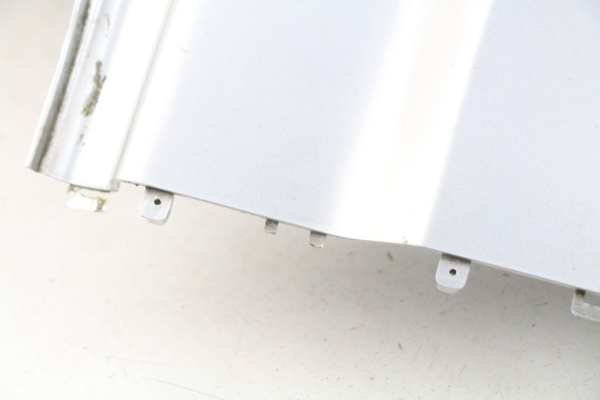 photo de RECHTER ACHTERZIJDE KYMCO AGILITY 4T 50 (2005 - 2018) - Gecontroleerd onderdeel