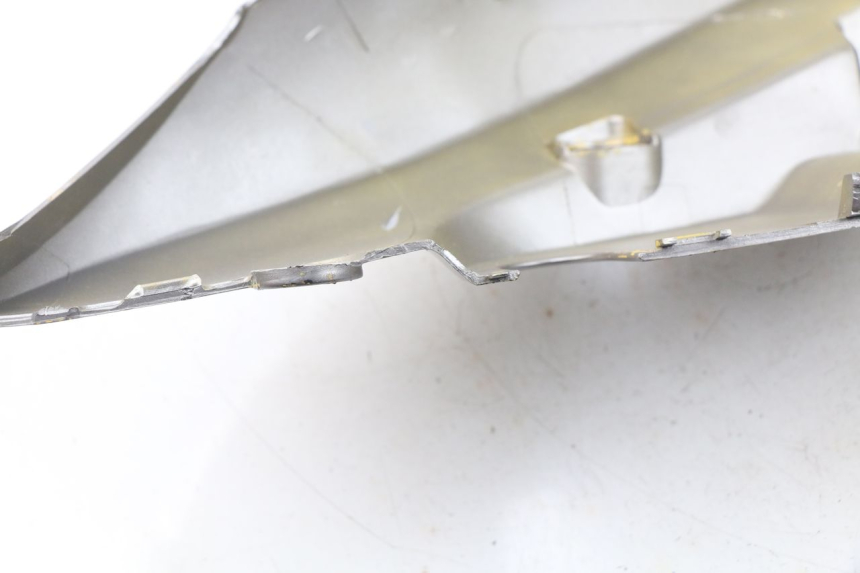 photo de RECHTER ACHTERZIJDE KYMCO AGILITY 4T 50 (2005 - 2018) - Bevestigingspunten