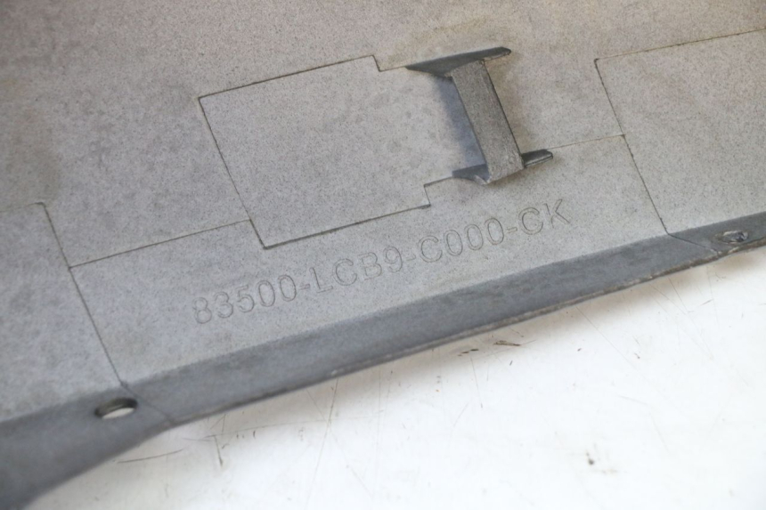 photo de RECHTER ACHTERZIJDE KYMCO AGILITY 4T 50 (2005 - 2018) - Markeringen en referenties