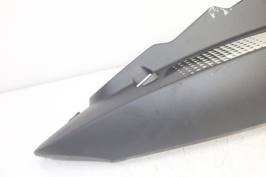 photo de RECHTER ACHTERZIJDE KYMCO AGILITY 4T 50 (2018 - 2022) - Detail van het onderdeel