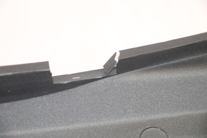 photo de RECHTER ACHTERZIJDE KYMCO AGILITY 4T 50 (2018 - 2022) - Markeringen en referenties