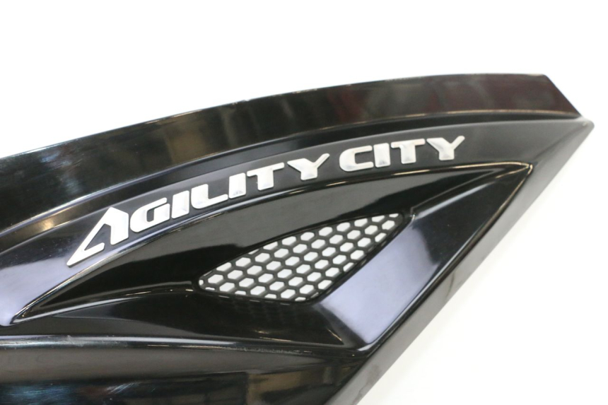 photo de RECHTER ACHTERFLANK KYMCO AGILITY CITY 16P 125 (2015 - 2024) - Detail van het onderdeel