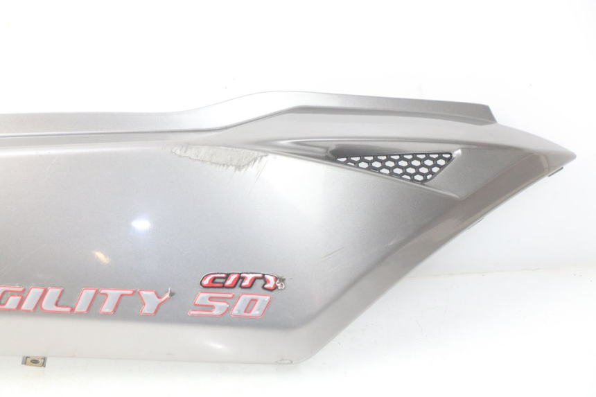 photo de RECHTER ACHTERZIJDE KYMCO AGILITY CITY 4T 50 (2008 - 2016) - Staat van het oppervlak