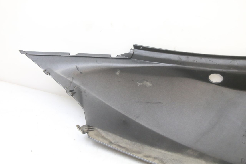 photo de RECHTER ACHTERZIJDE APRILIA ATLANTIC 125 (2003 - 2009) - Bevestigingspunten