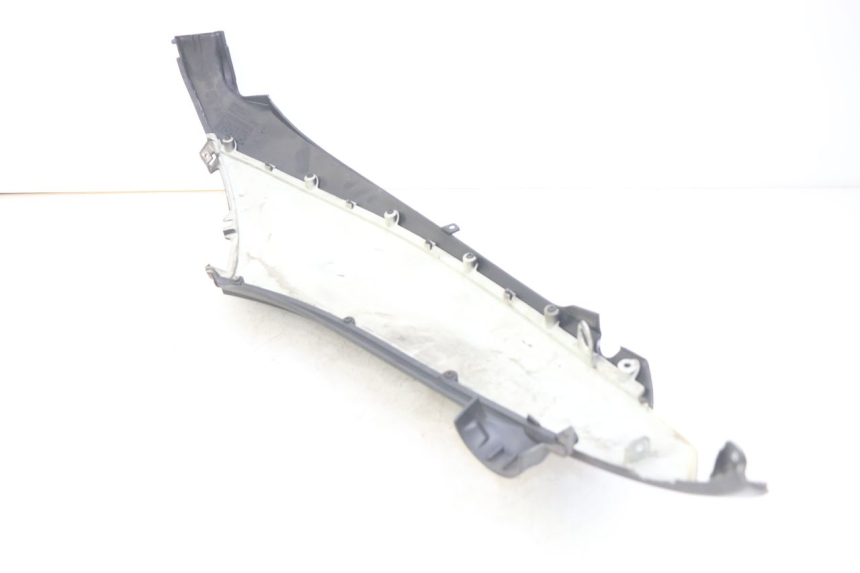 photo de RECHTER ACHTERZIJDE PIAGGIO BEVERLY 125 (2010 - 2015) - Andere kijkhoek