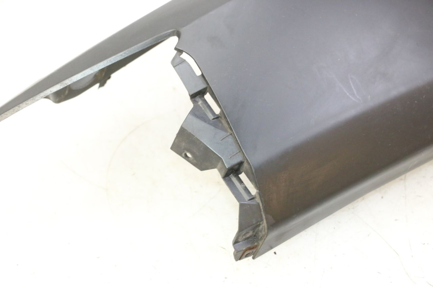 photo de RECHTER ACHTERZIJDE SUZUKI BURGMAN 125 (2007 - 2014) - Zoom op componenten