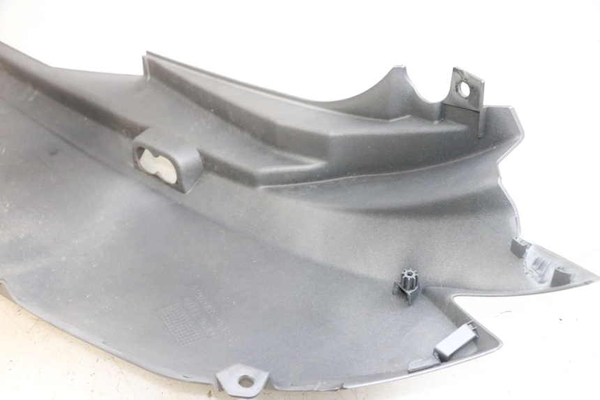 photo de RECHTER ACHTERZIJDE SUZUKI BURGMAN 650 (2013 - 2020) - Andere kijkhoek